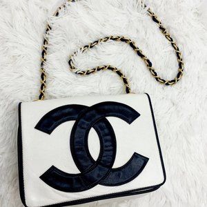 small white chanel purse